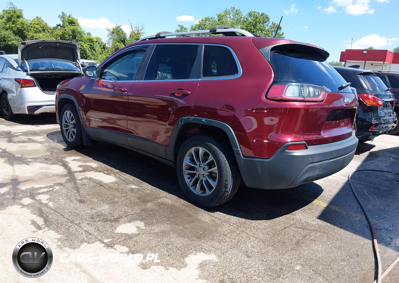 2019 Jeep Cherokee Latitude Plus Fwd VIN:1C4PJLLB2KD308535 - 3