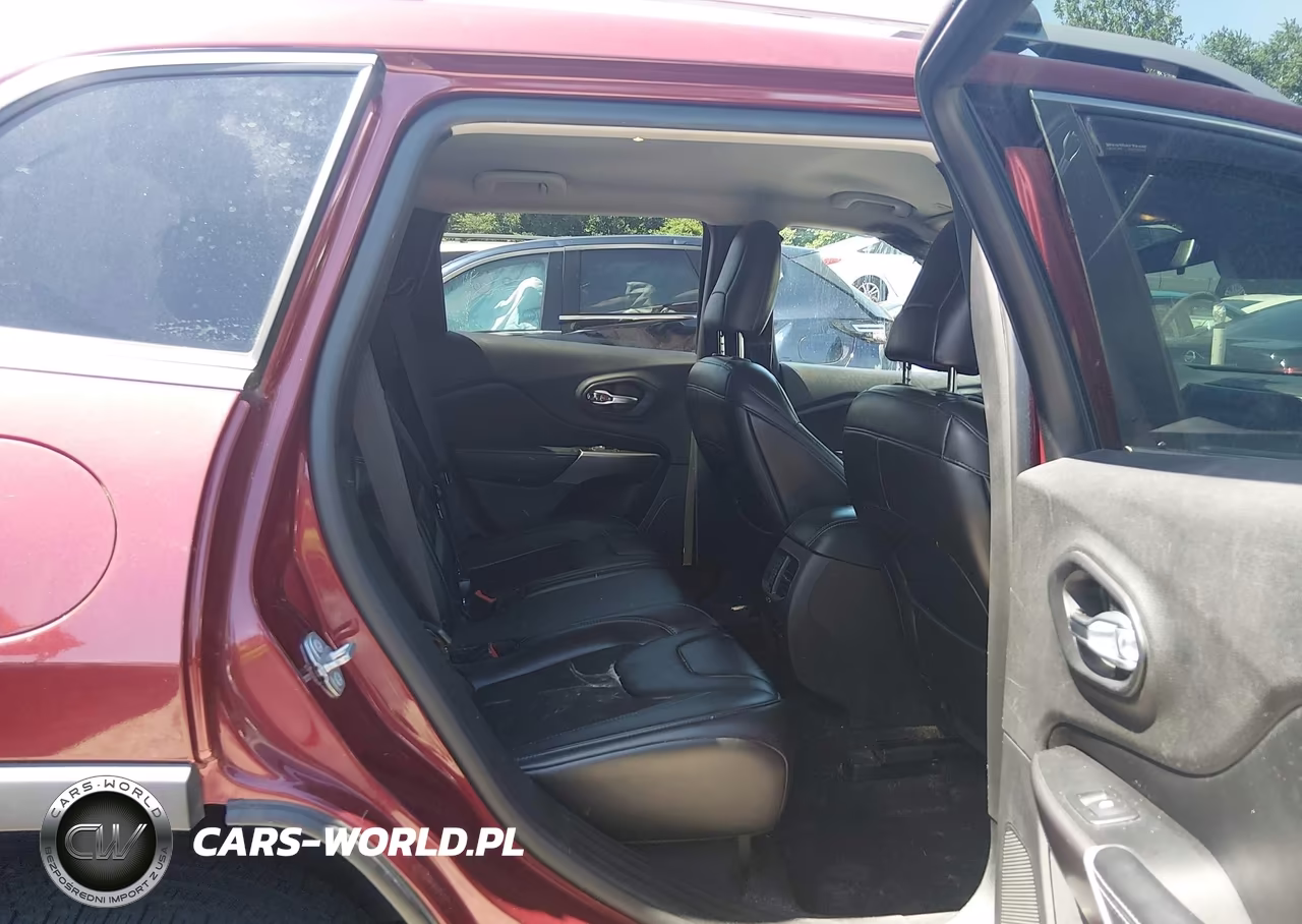 2019 Jeep Cherokee Latitude Plus Fwd VIN:1C4PJLLB2KD308535 - 8