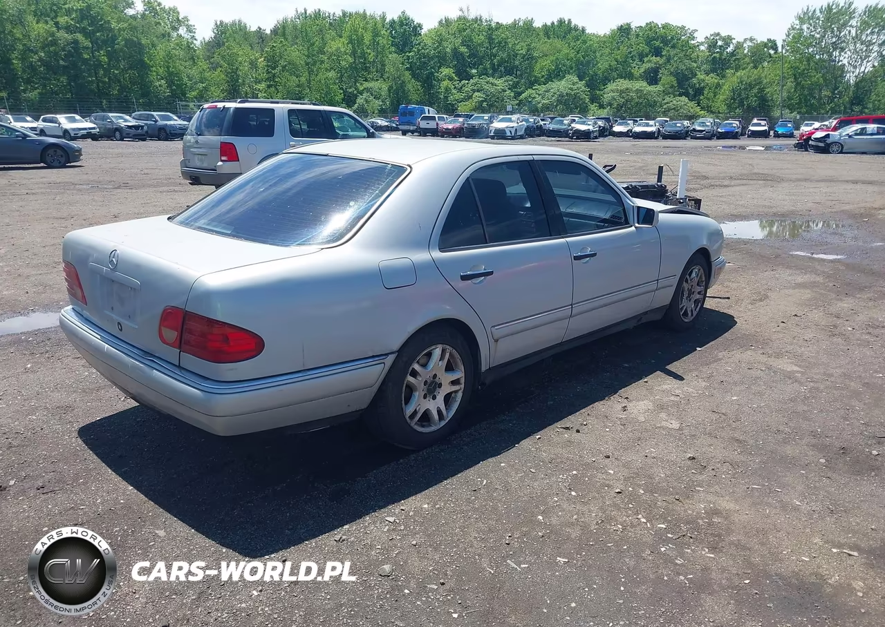 1999 Mercedes-Benz E 320 VIN:WDBJF65H1XA808736 - 4