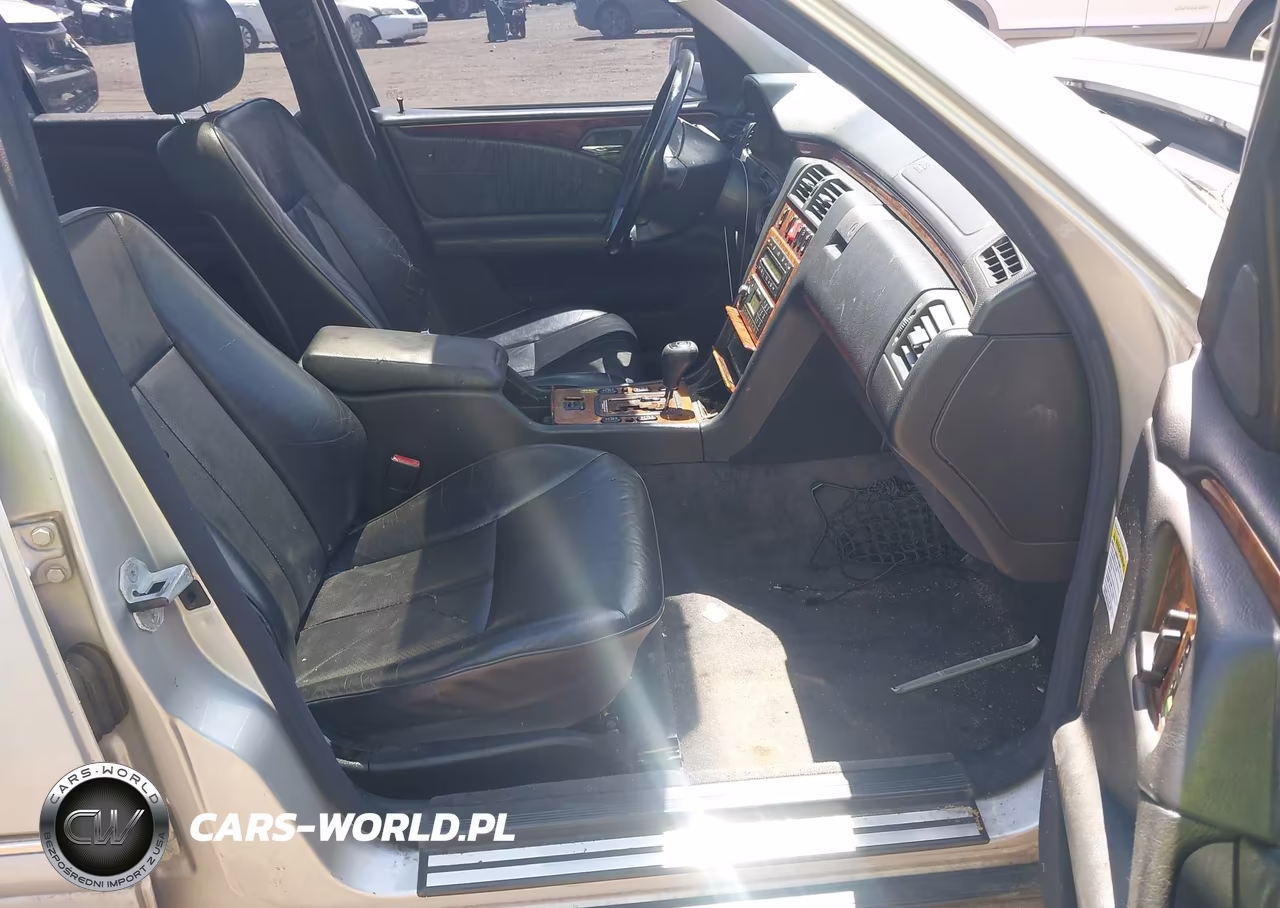 1999 Mercedes-Benz E 320 VIN:WDBJF65H1XA808736 - 5