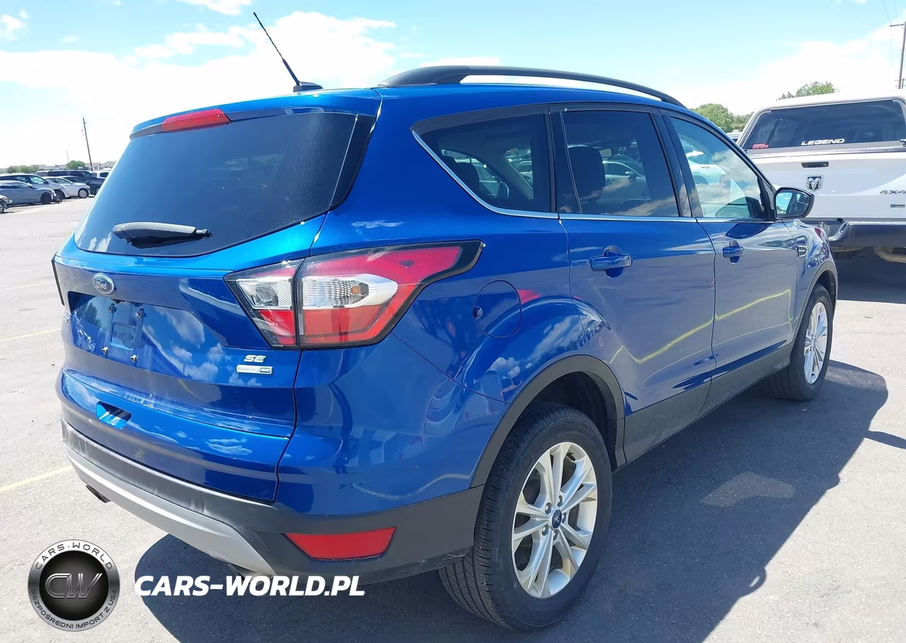 2018 Ford Escape Se VIN:1FMCU9GD2JUD31053 - 4