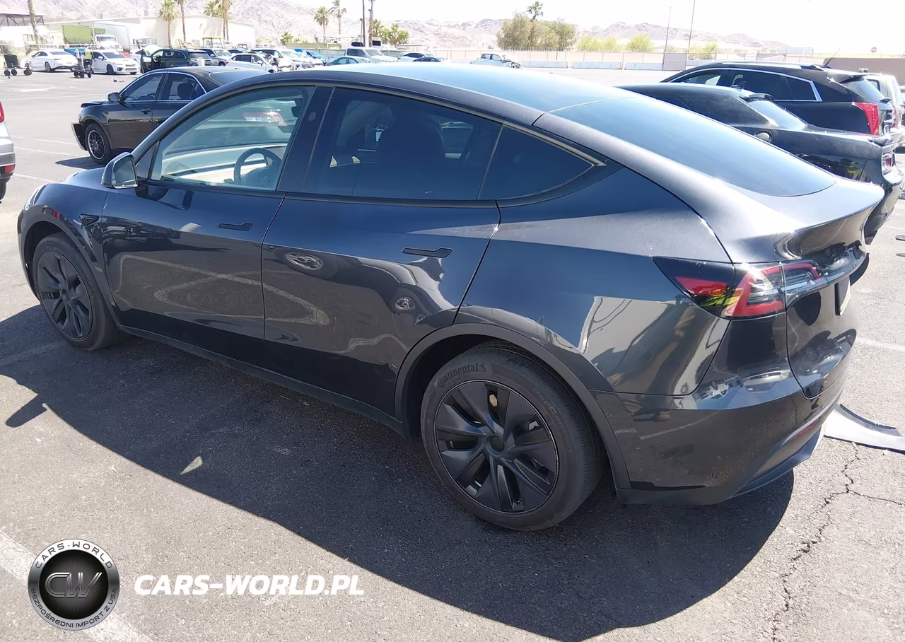 2024 Tesla Model Y Long Range Dual Motor All-Wheel Drive VIN:7SAYGAEE5RF112142 - 3