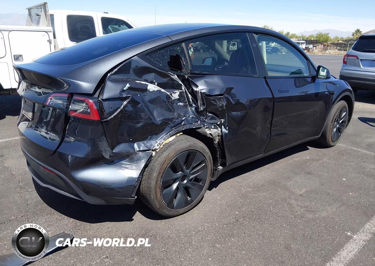 2024 Tesla Model Y Long Range Dual Motor All-Wheel Drive VIN:7SAYGAEE5RF112142 - 4