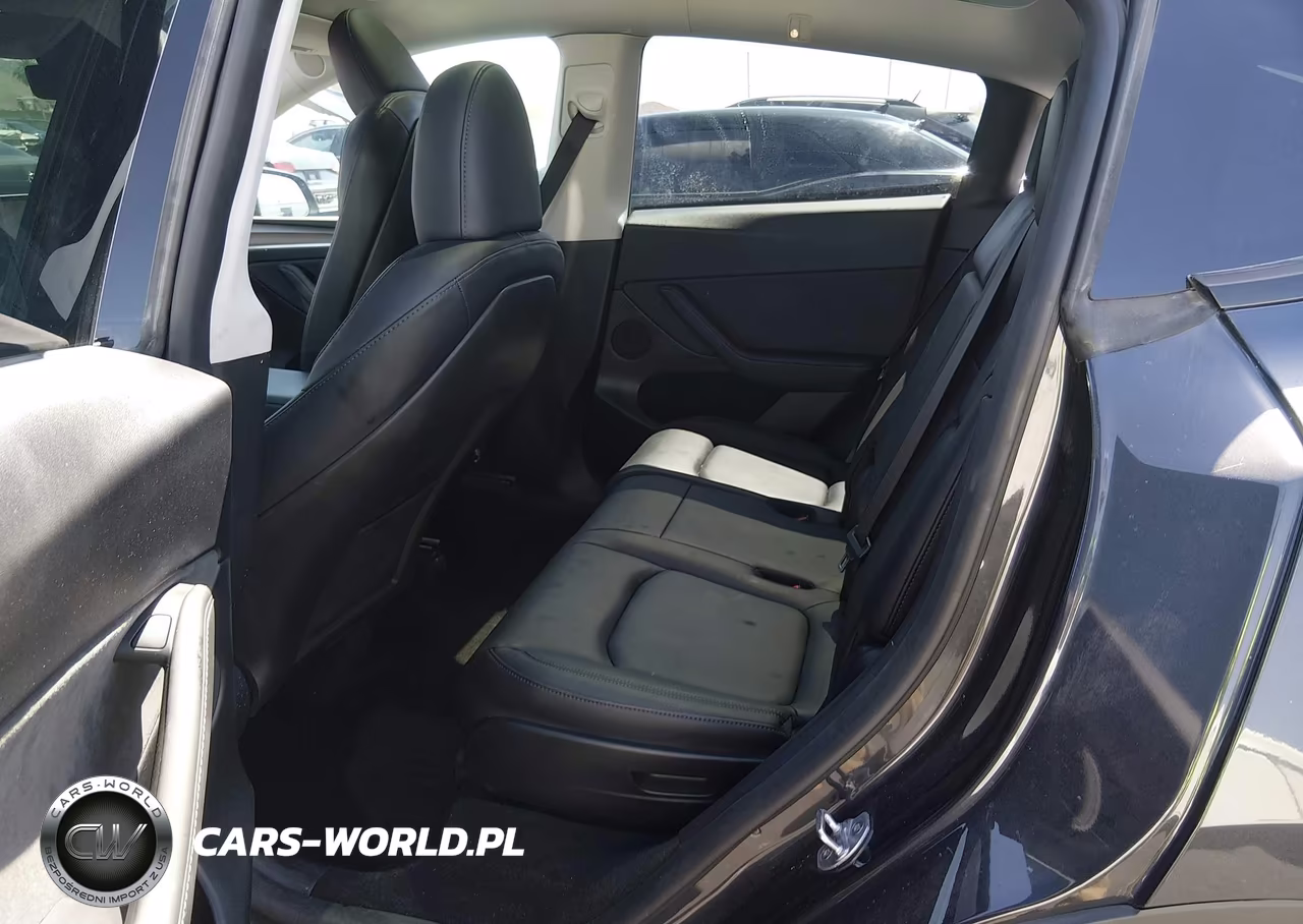 2024 Tesla Model Y Long Range Dual Motor All-Wheel Drive VIN:7SAYGAEE5RF112142 - 8