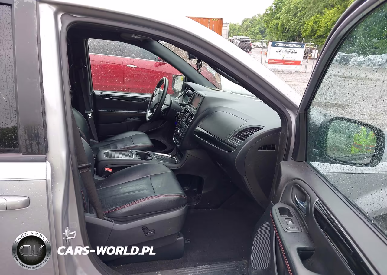 2018 Dodge Grand Caravan Gt VIN:2C4RDGEG0JR205254 - 5