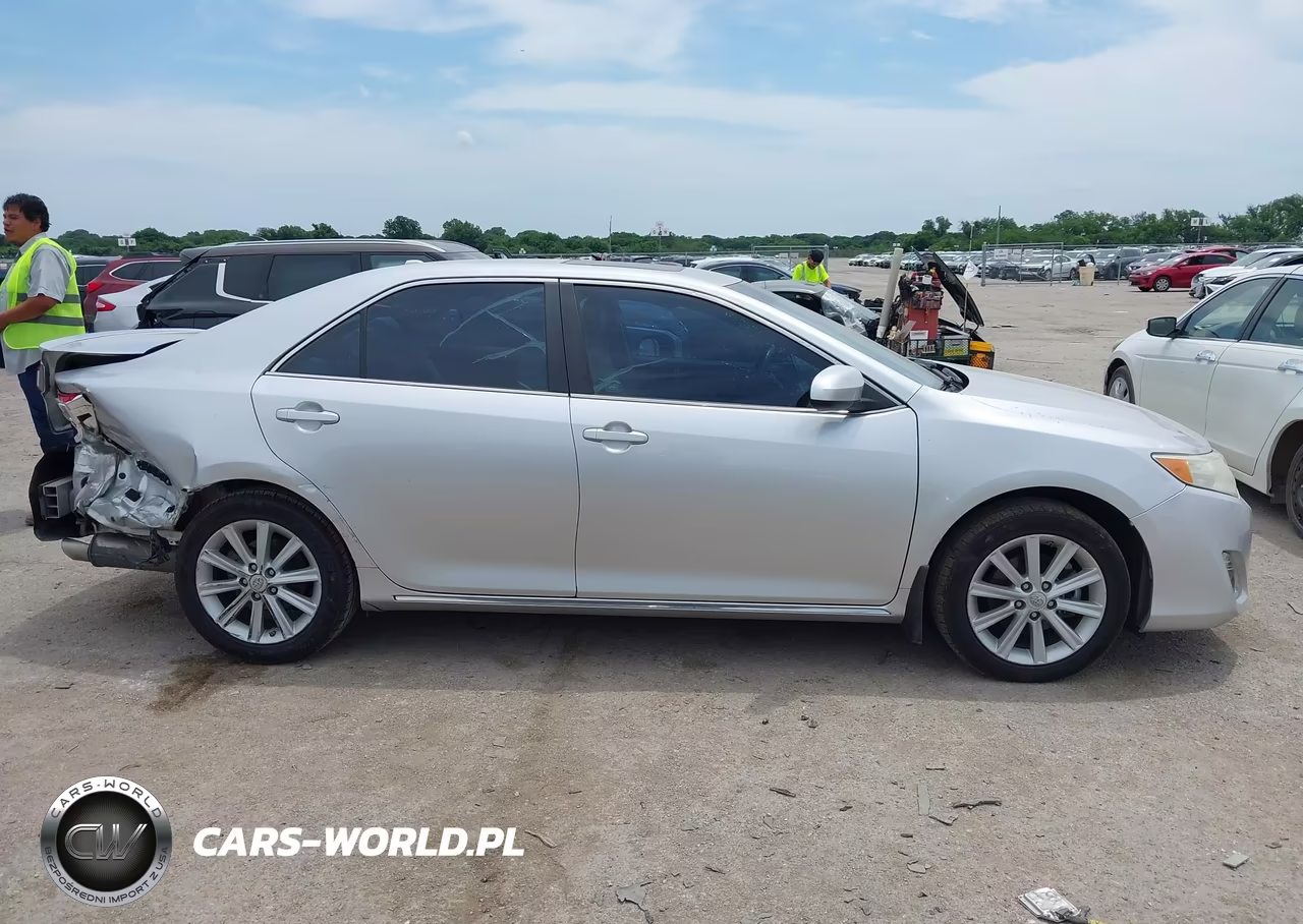 2014 Toyota Camry Xle VIN:4T4BF1FK2ER427140 - 13