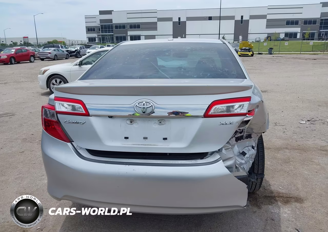 2014 Toyota Camry Xle VIN:4T4BF1FK2ER427140 - 16