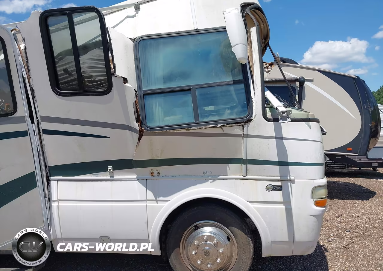2003 Workhorse Custom Chassis Motorhome Chassis W22 VIN:5B4MP67G033359800 - 11