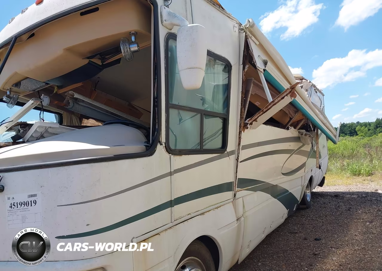 2003 Workhorse Custom Chassis Motorhome Chassis W22 VIN:5B4MP67G033359800 - 13