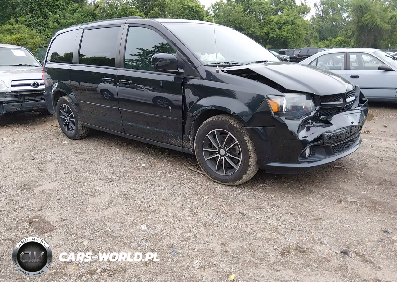 2015 Dodge Grand Caravan R-T