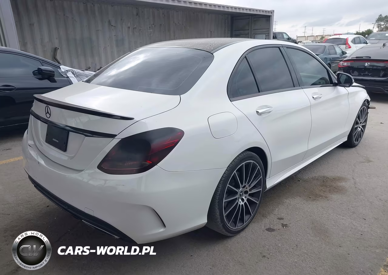 2018 Mercedes-Benz C 300 VIN:55SWF4JB0JU263879 - 4