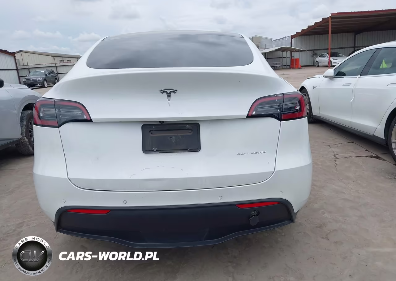 2021 Tesla Model Y Long Range Dual Motor All-Wheel Drive VIN:5YJYGDEE6MF306587 - 16