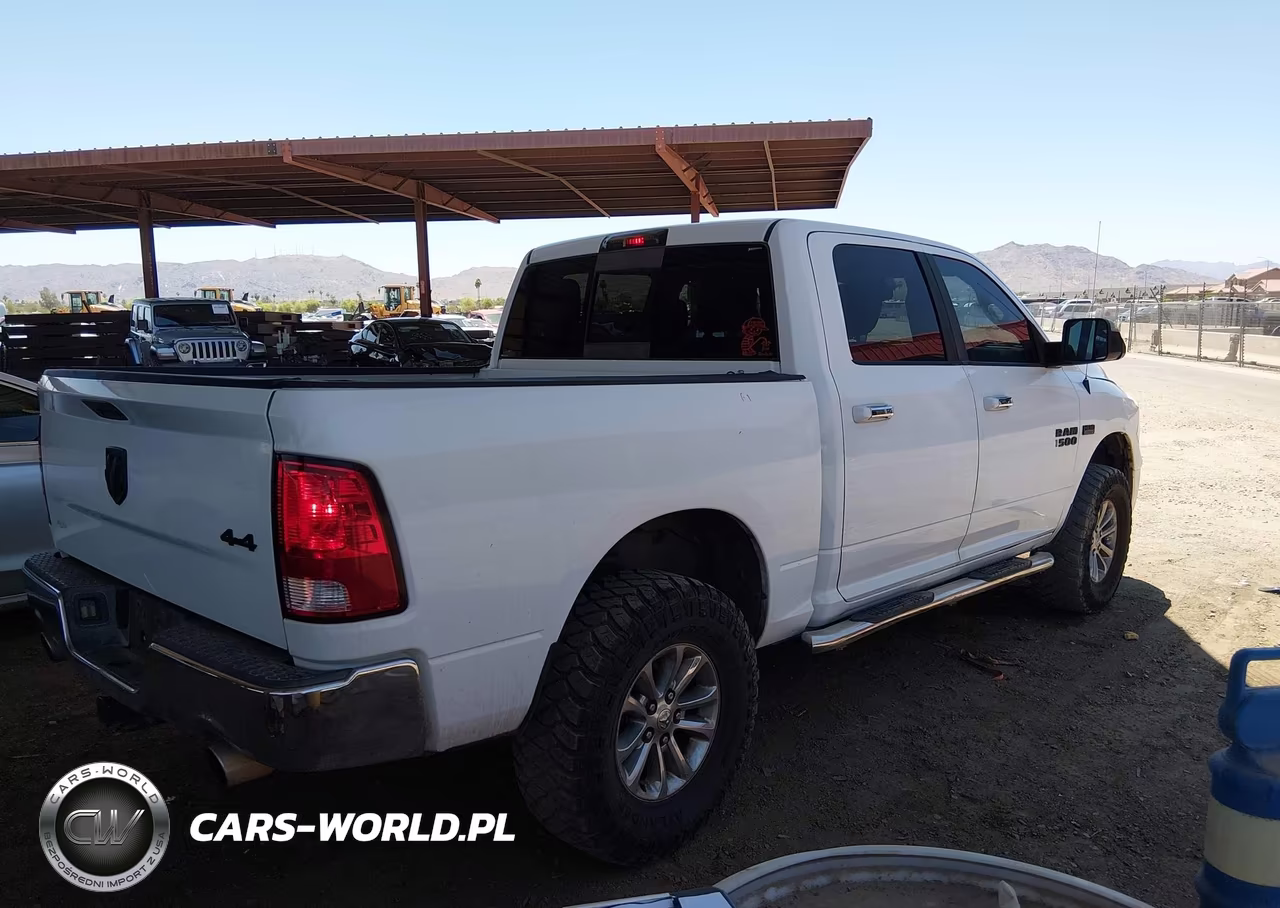 2015 Ram 1500 Big Horn VIN:3C6RR7LT2FG532499 - 4