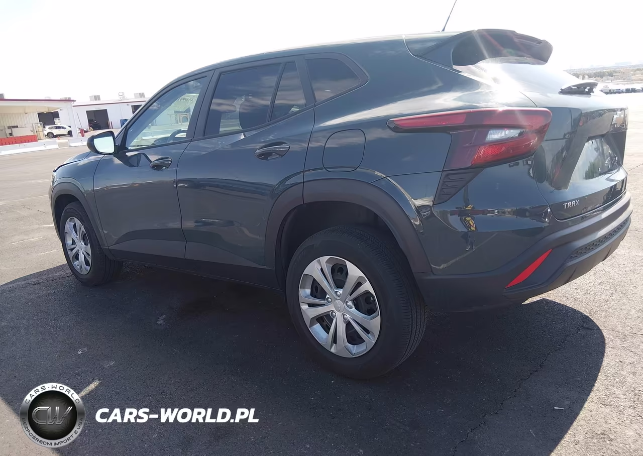 2025 Chevrolet Trax Fwd Ls VIN:KL77LFEP1SC293386 - 3
