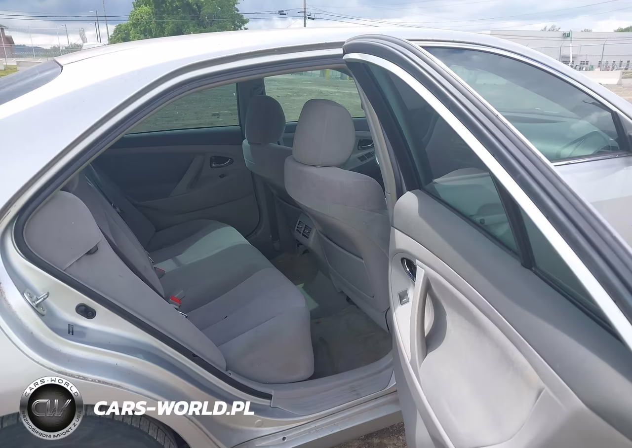 2010 Toyota Camry Hybrid VIN:4T1BB3EK7AU118504 - 8