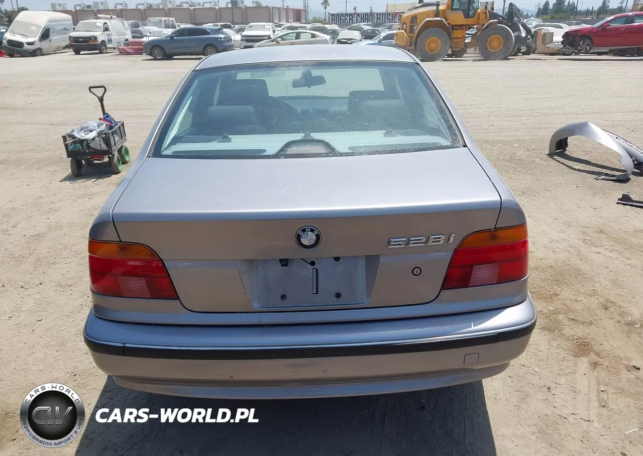 2000 BMW 528Ia VIN:WBADM6349YGU16507 - 17