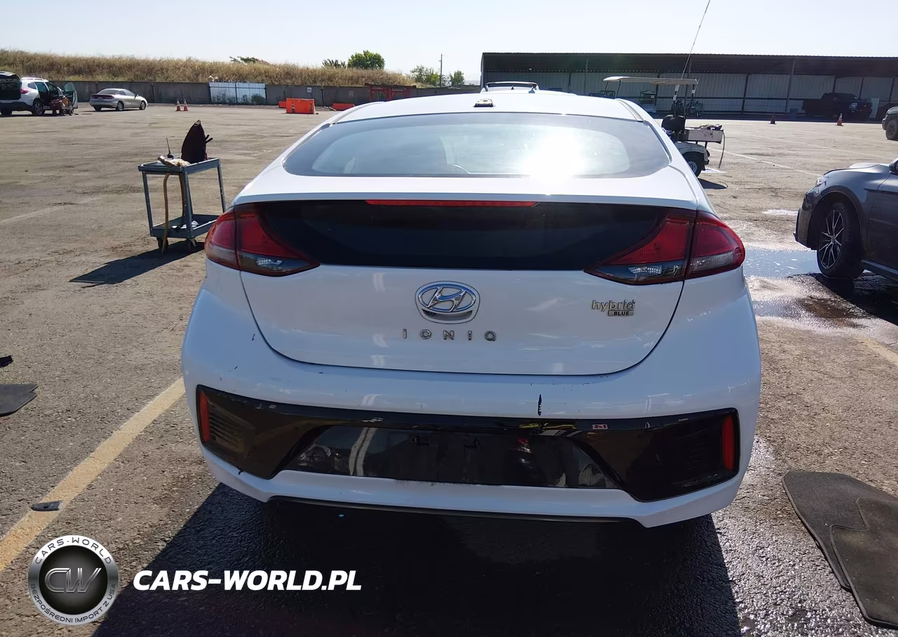 2017 Hyundai Ioniq Hybrid Blue VIN:KMHC65LC1HU022233 - 17