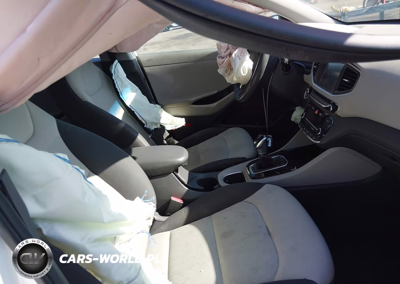 2017 Hyundai Ioniq Hybrid Blue VIN:KMHC65LC1HU022233 - 5