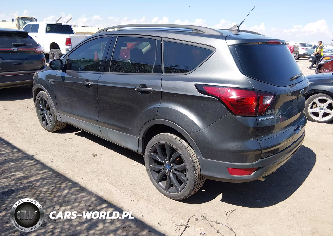 2019 Ford Escape Se VIN:1FMCU0GD7KUA18836 - 3