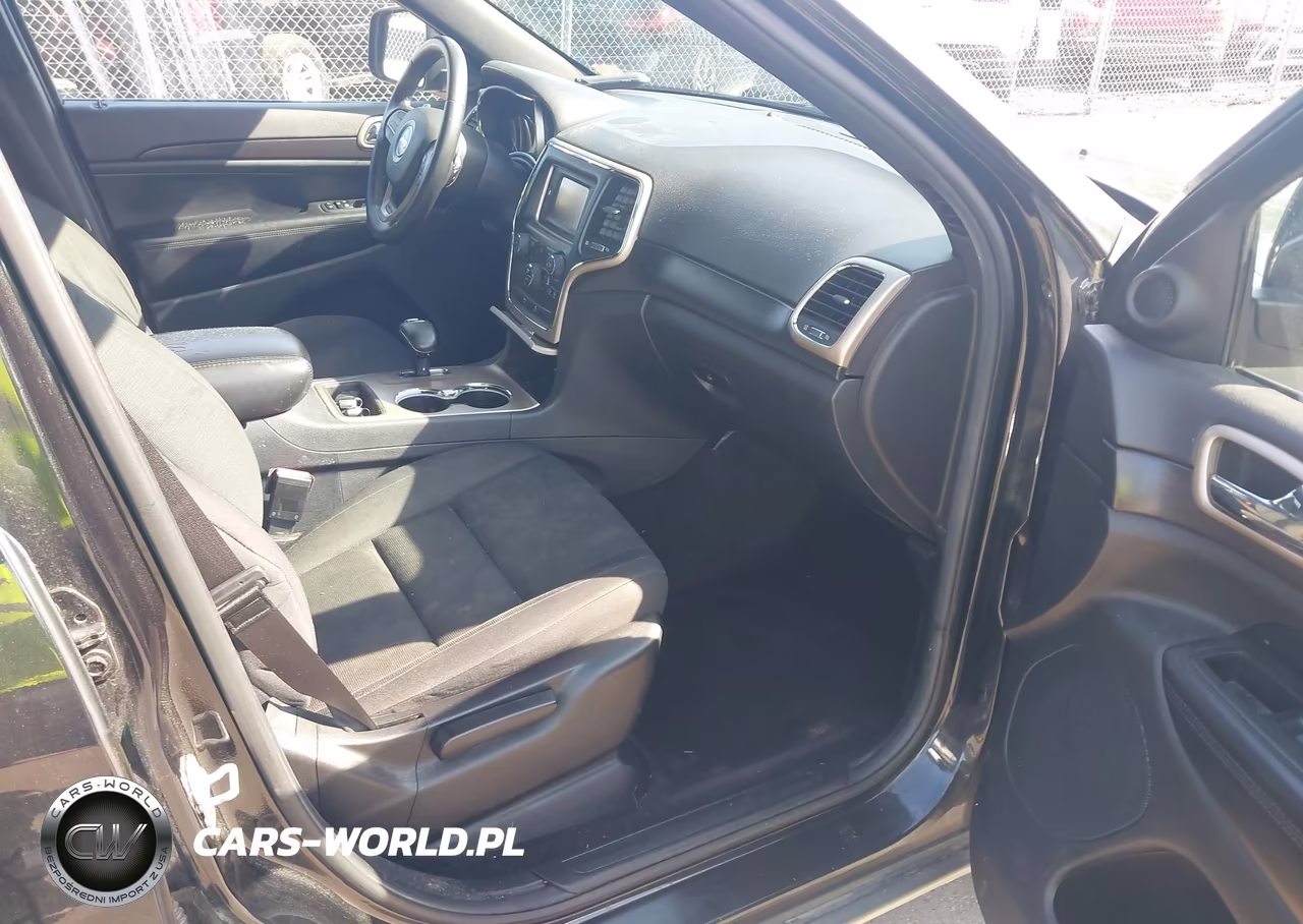 2014 Jeep Grand Cherokee Laredo VIN:1C4RJFAG4EC391937 - 5