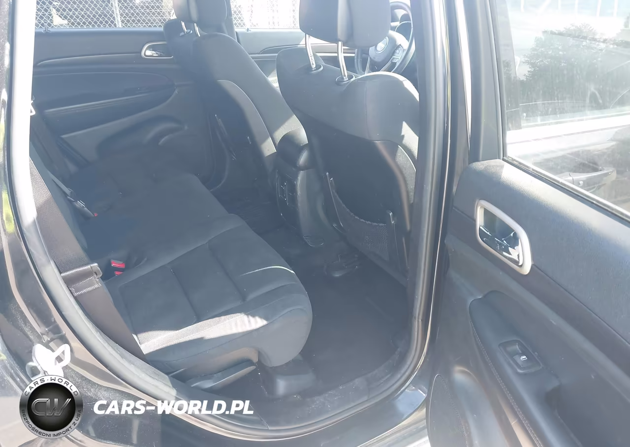 2014 Jeep Grand Cherokee Laredo VIN:1C4RJFAG4EC391937 - 8