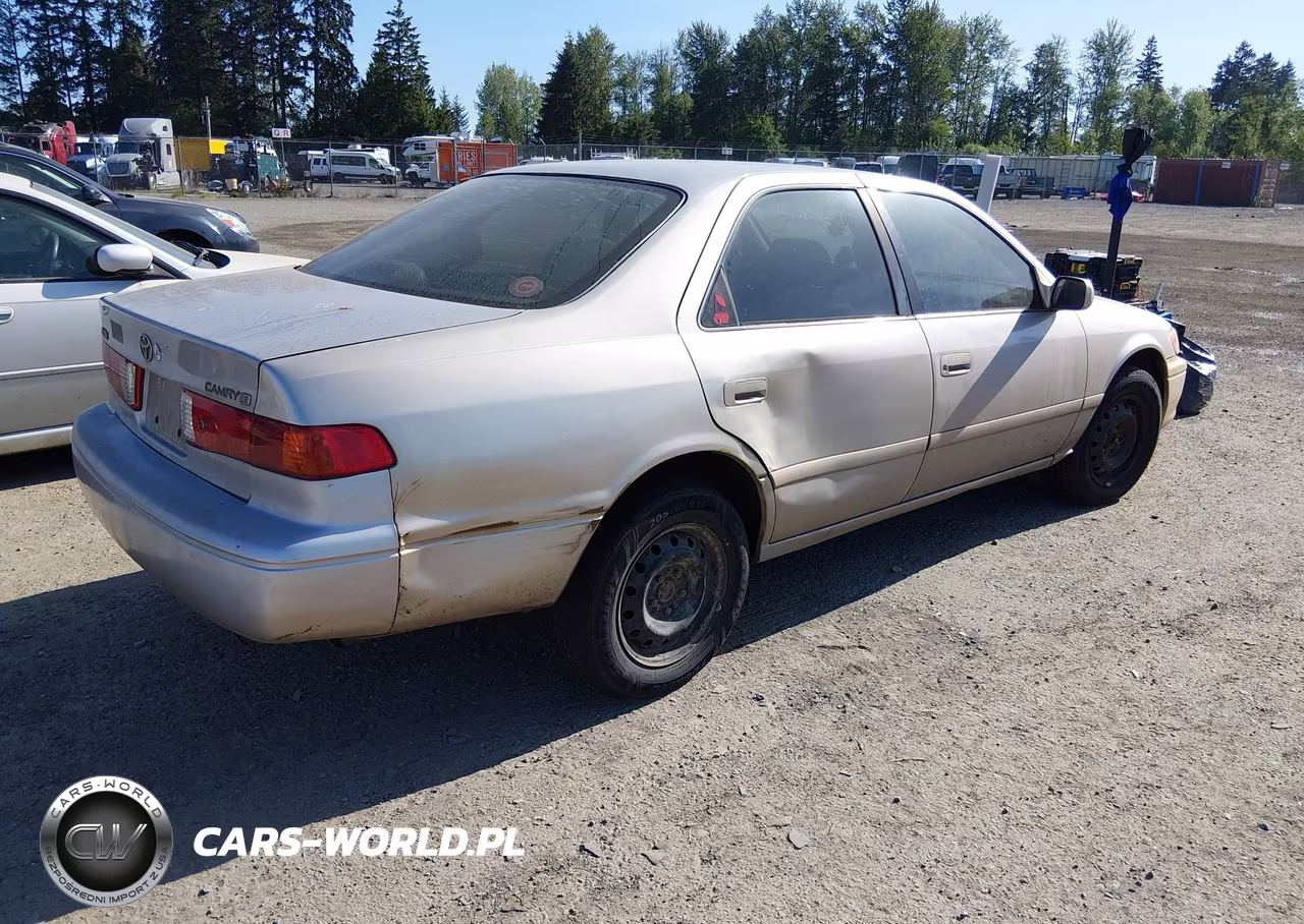 2001 Toyota Camry Le VIN:4T1BG22K91U082461 - 4