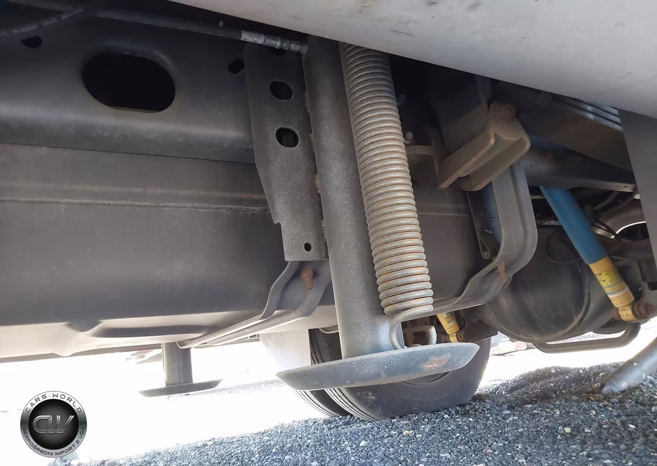 2016 Ford F53 VIN:1F66F5DY2G0A03100 - 17