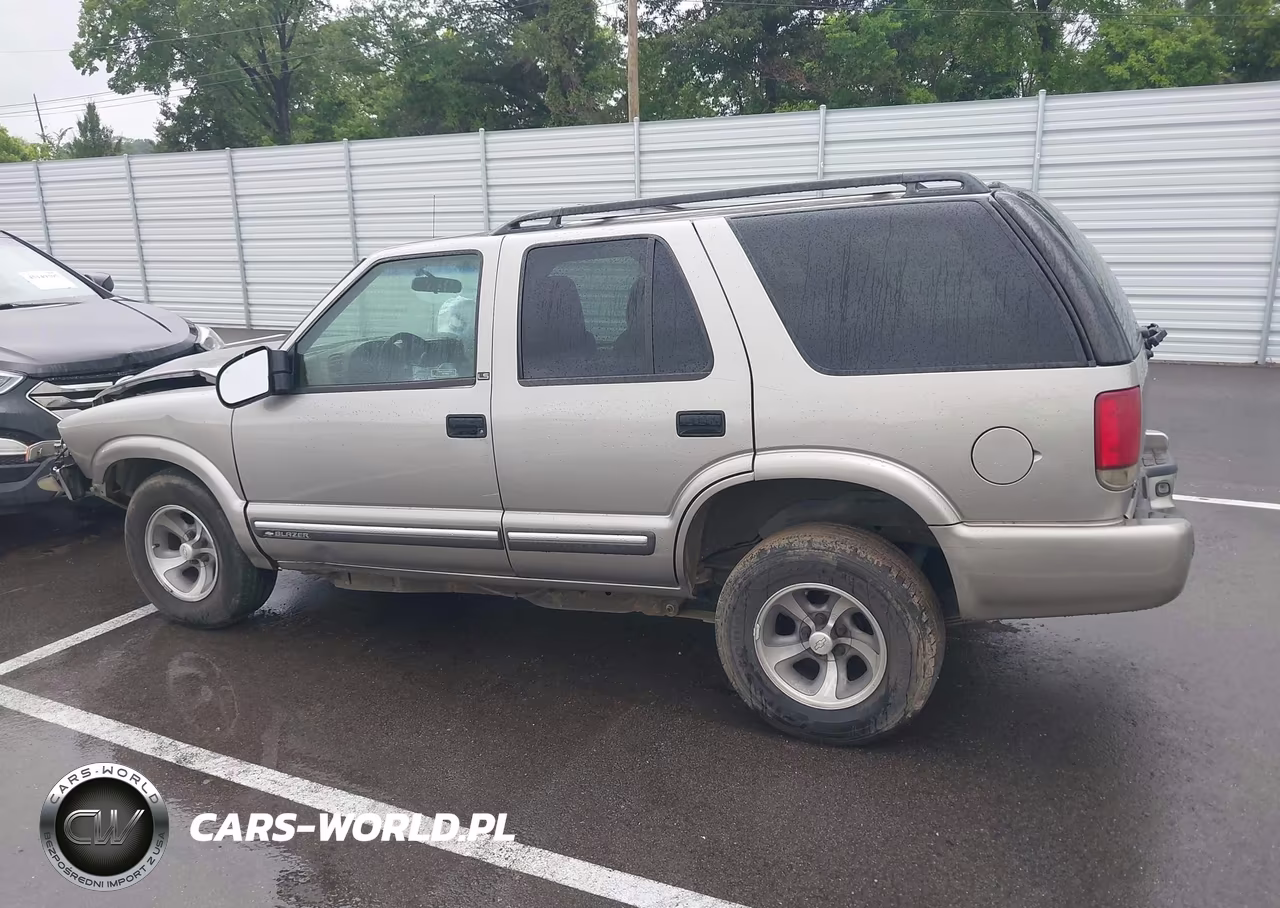 CHEVROLET BLAZER VIN:1GNCS13W9Y2145607 - 13