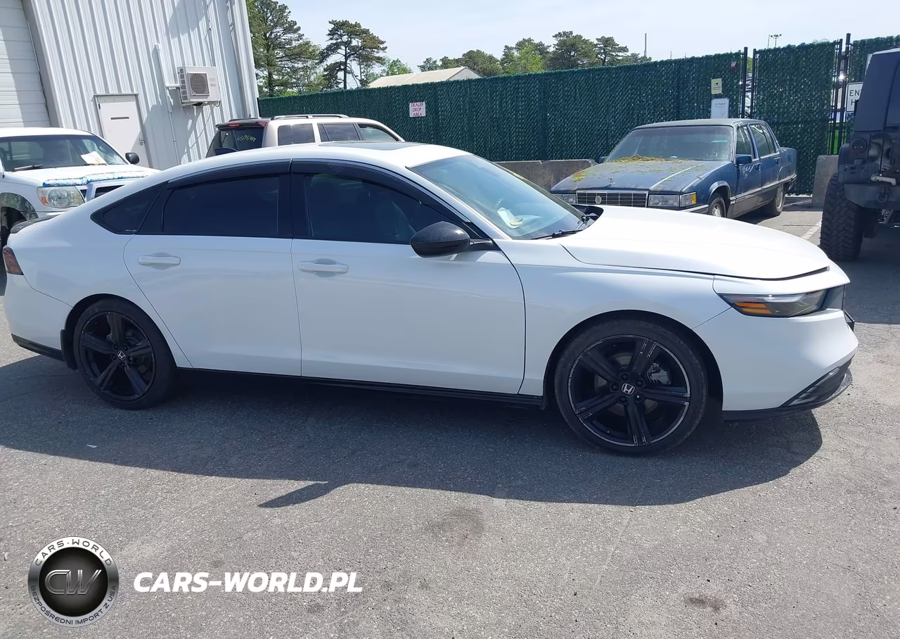2023 Honda Accord Hybrid Sport-L VIN:1HGCY2F70PA044978 - 13