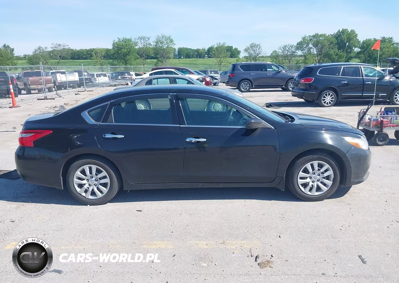 2016 Nissan Altima 2.5 S VIN:1N4AL3AP0GN357464 - 13
