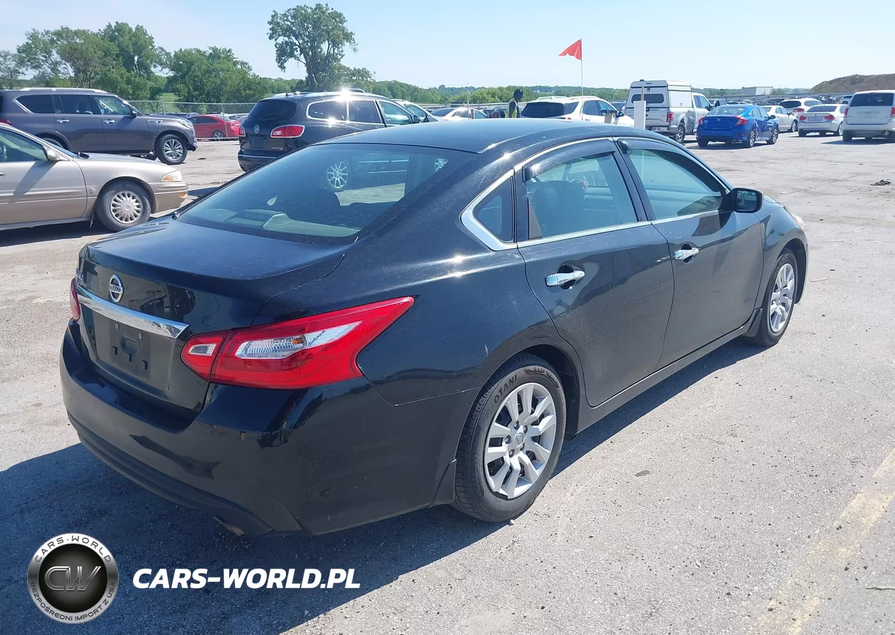 2016 Nissan Altima 2.5 S VIN:1N4AL3AP0GN357464 - 4