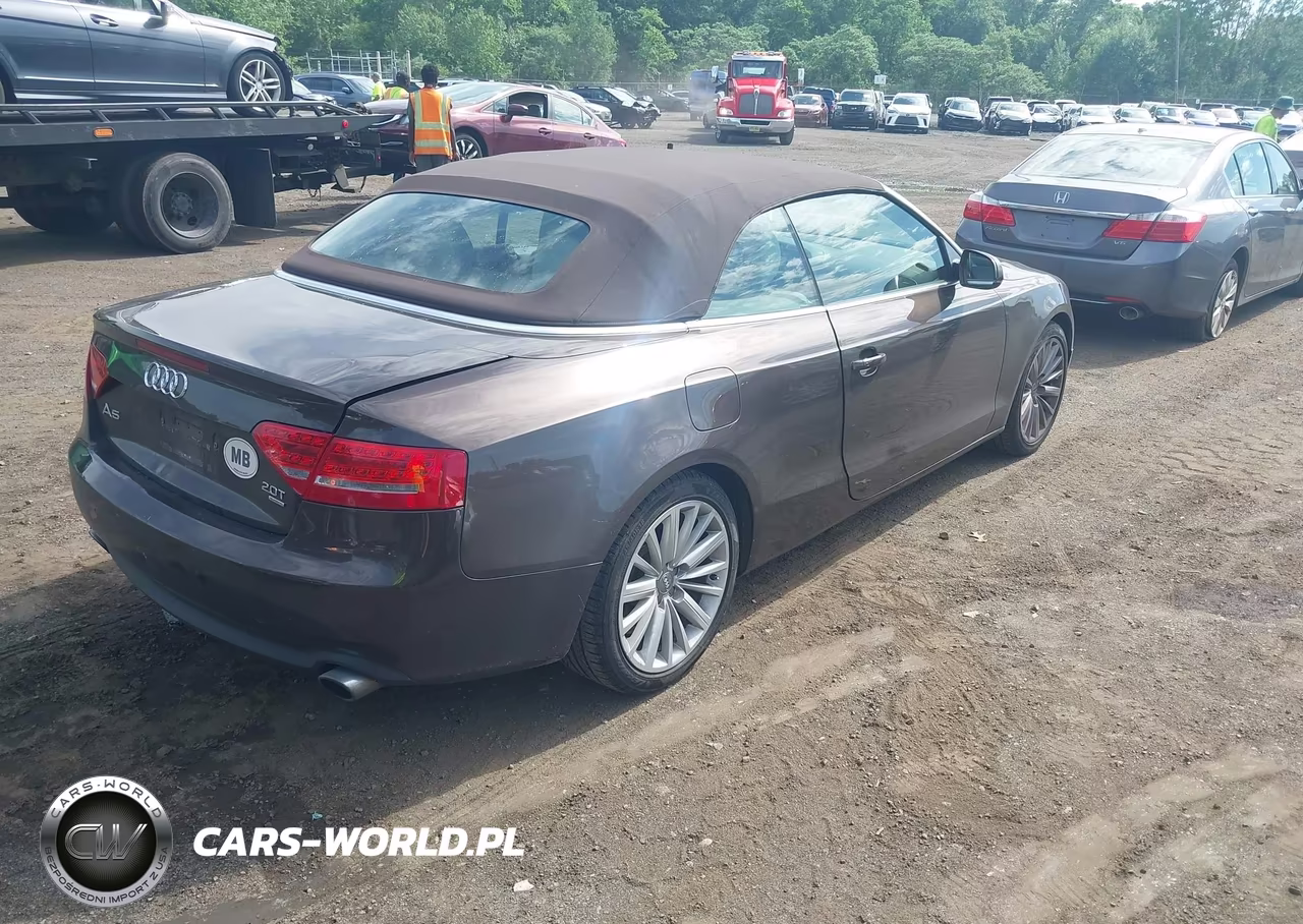 2012 Audi A5 2.0T Premium VIN:WAULFAFH0CN001653 - 4
