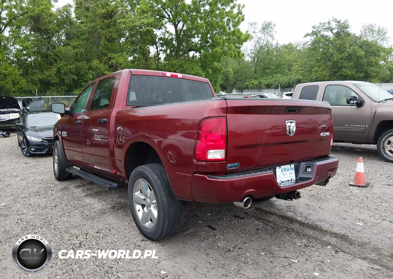 2017 Ram 1500 Express 4X4 5'7 Box VIN:3C6RR7KTXHG738786 - 3