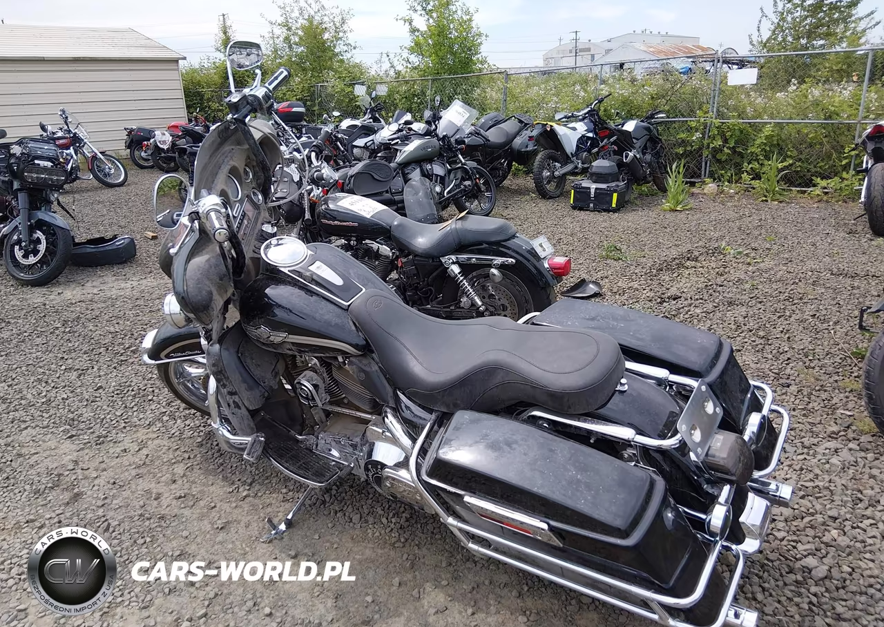 2003 Harley-Davidson Flhtcui VIN:1HD1FCW113Y637990 - 3