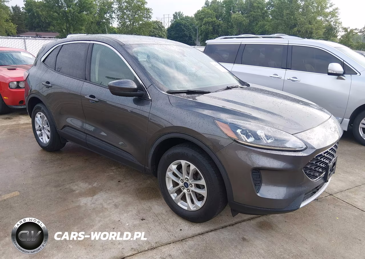 2020 Ford Escape Se