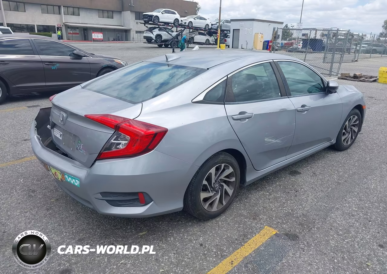 2018 Honda Civic Ex VIN:2HGFC2F79JH504921 - 4
