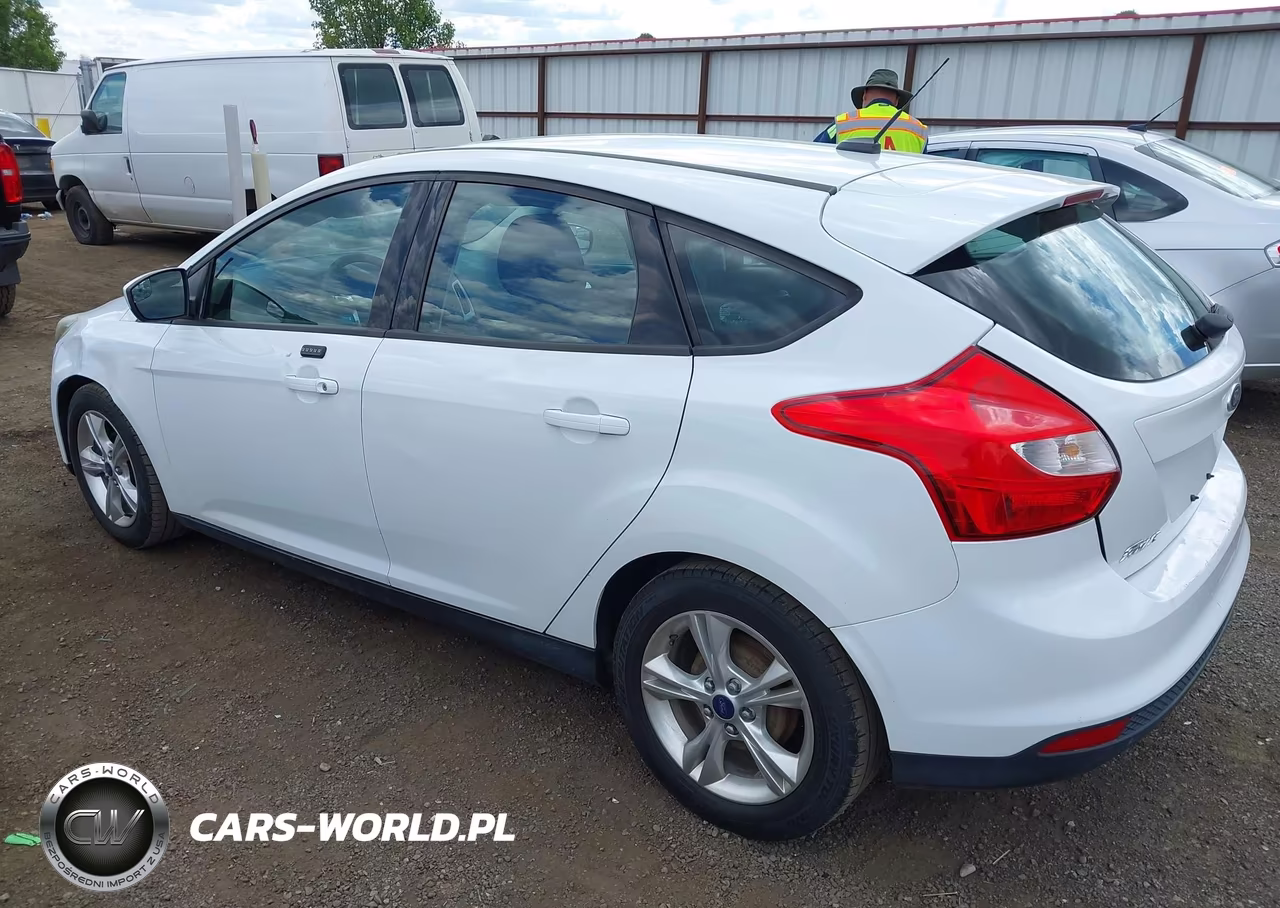 2014 Ford Focus Se VIN:1FADP3K26EL312395 - 3