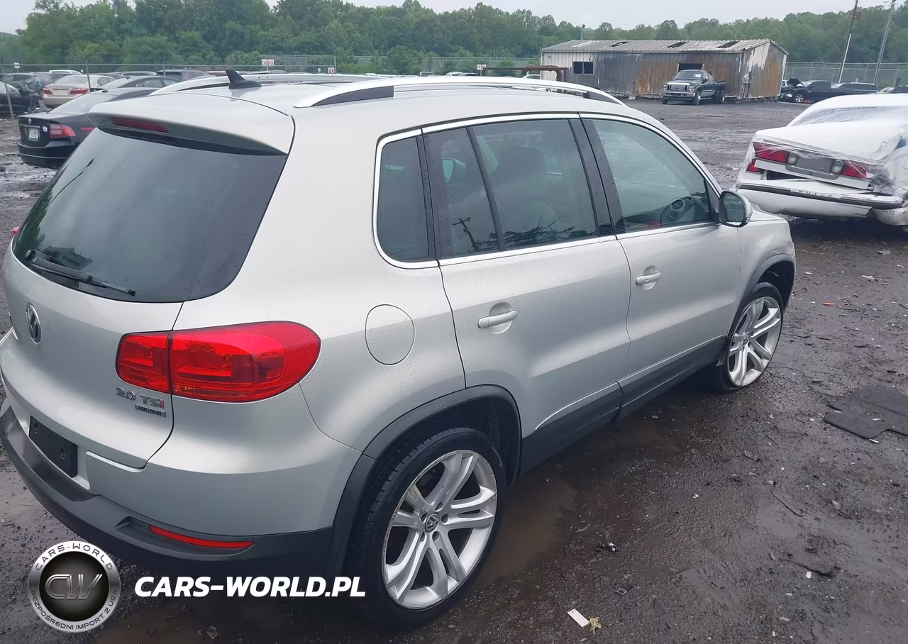 2013 Volkswagen Tiguan Sel VIN:WVGBV3AX5DW075606 - 4