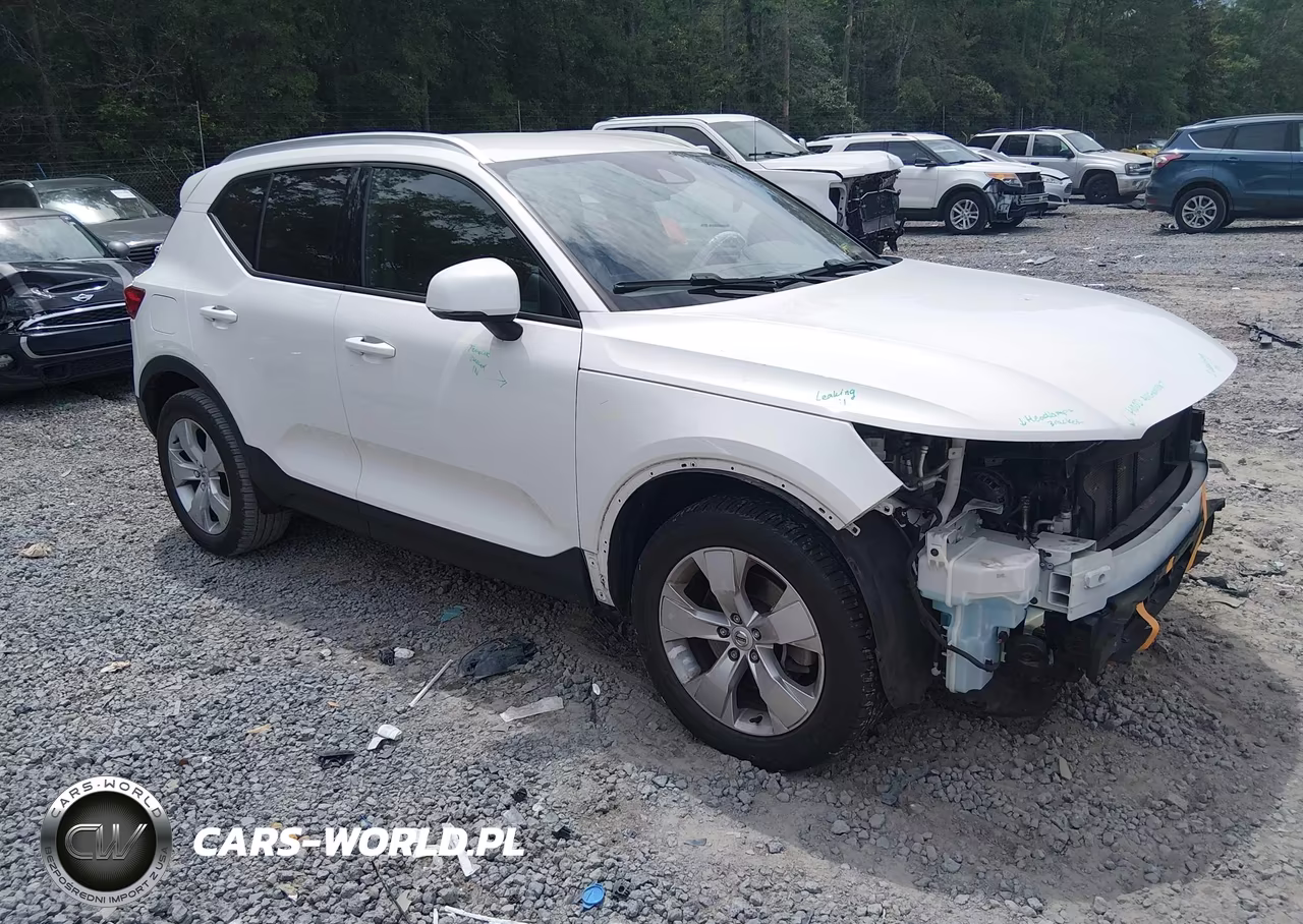 2022 Volvo Xc40 T4 Momentum