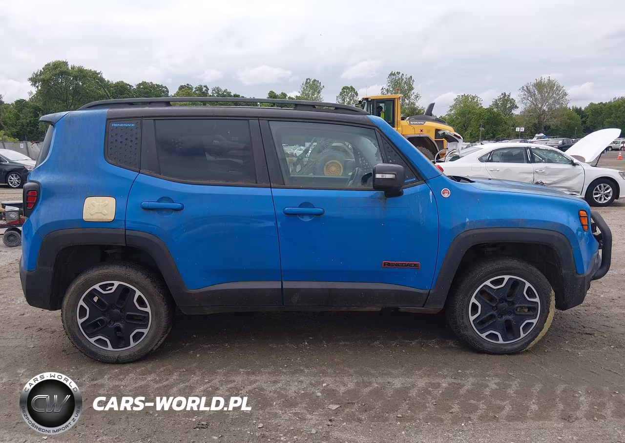 2015 Jeep Renegade Trailhawk VIN:ZACCJBCT9FPB50705 - 13