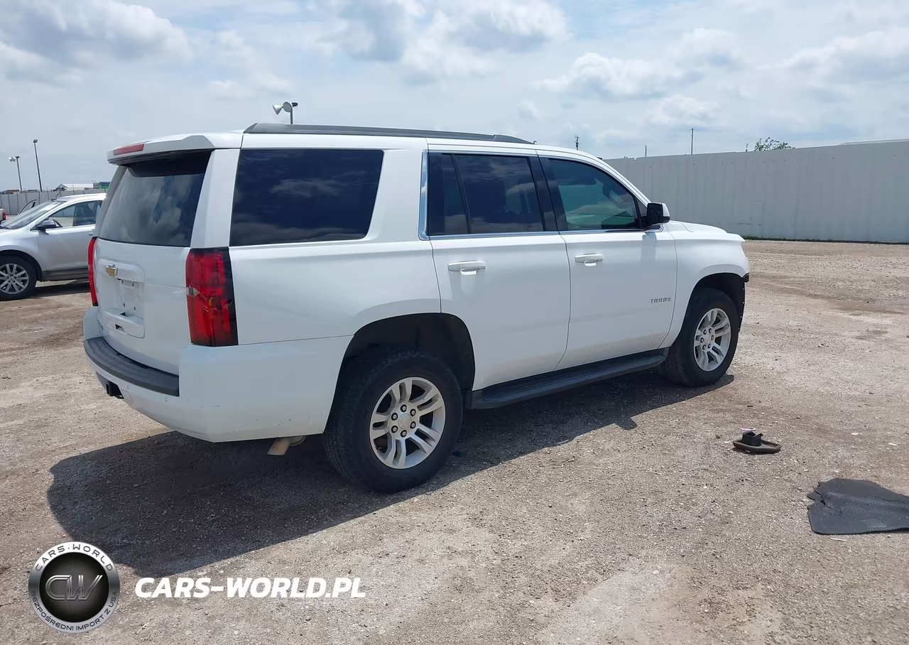 2017 Chevrolet Tahoe Ls VIN:1GNSCAKC0HR304456 - 4