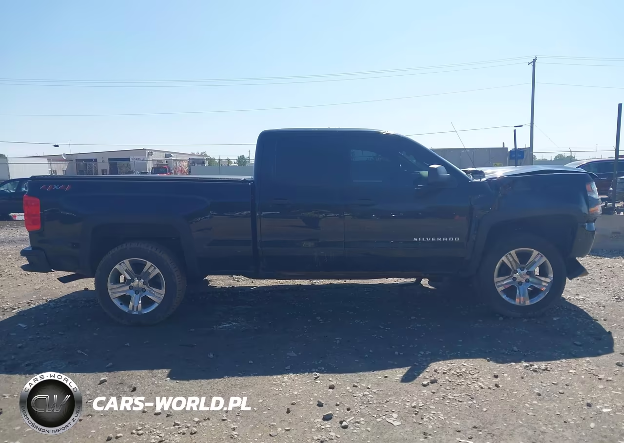 2018 Chevrolet Silverado 1500 Custom VIN:1GCVKPEH1JZ356204 - 13