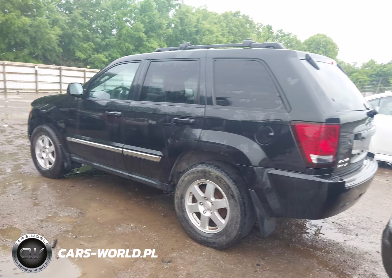 2010 Jeep Grand Cherokee Laredo VIN:1J4PR4GK7AC135070 - 3