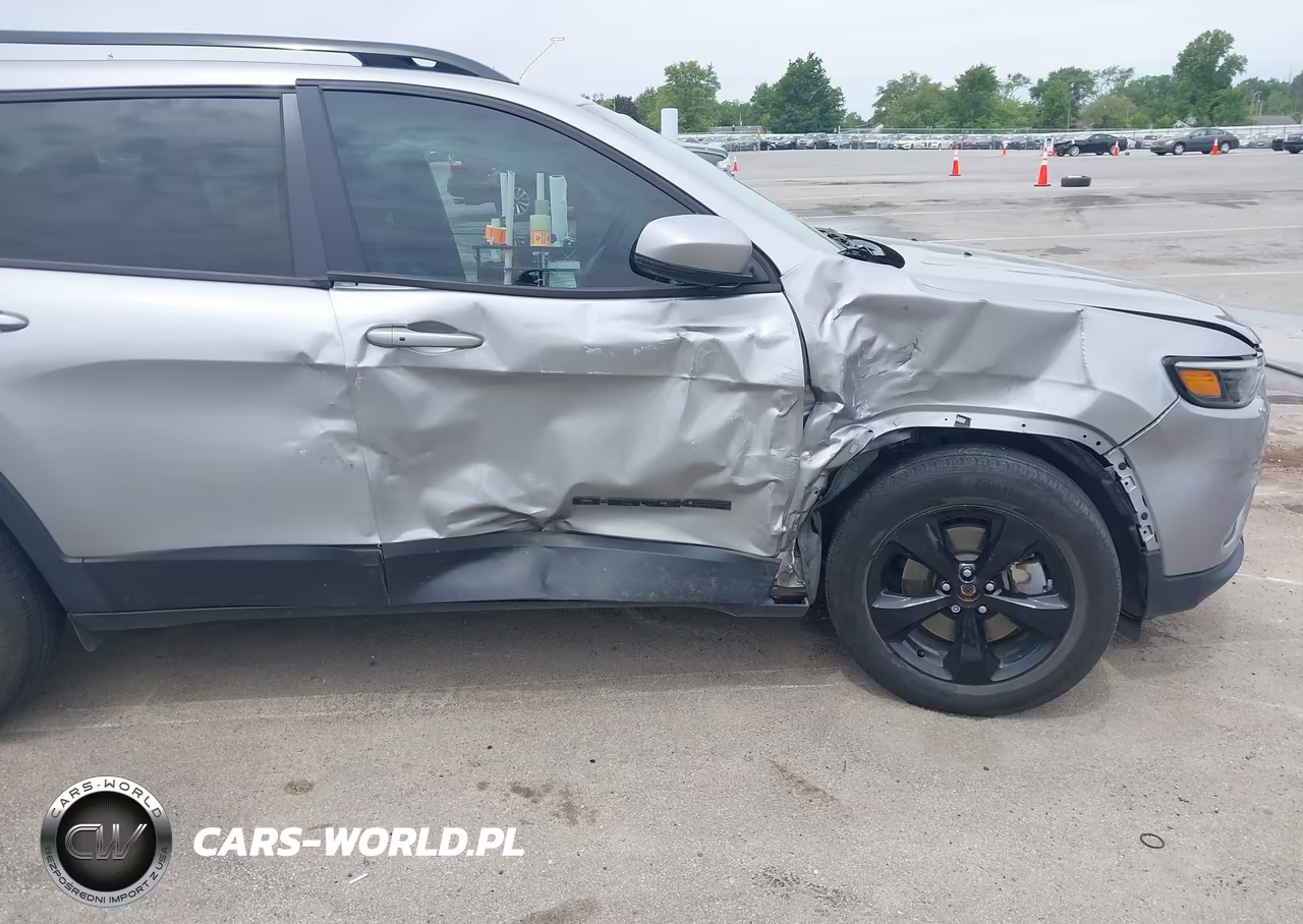2019 Jeep Cherokee Altitude 4X4 VIN:1C4PJMLB8KD291147 - 6