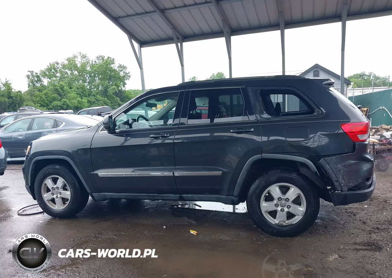 2011 Jeep Grand Cherokee Laredo VIN:1J4RR4GG2BC550769 - 15