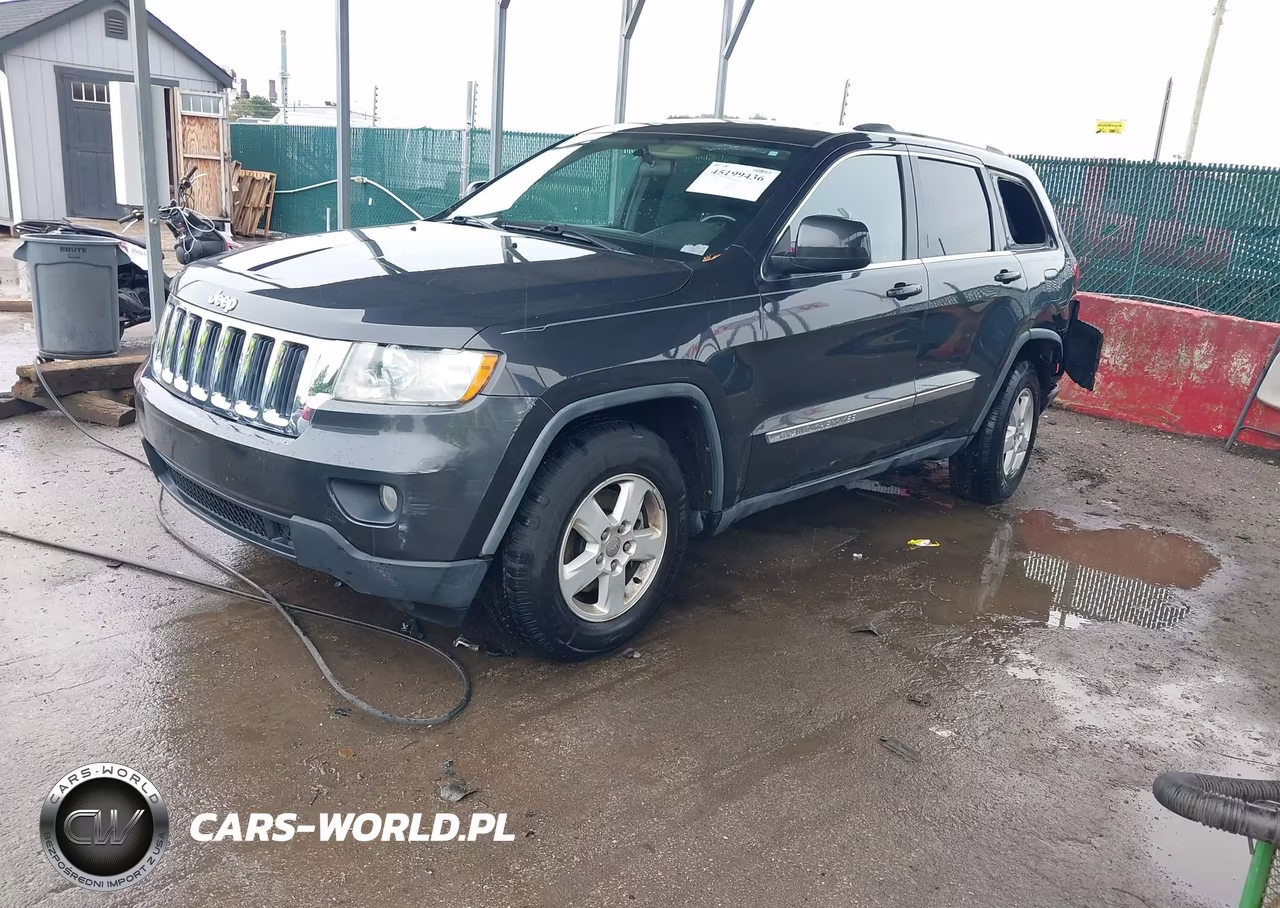 2011 Jeep Grand Cherokee Laredo VIN:1J4RR4GG2BC550769 - 2