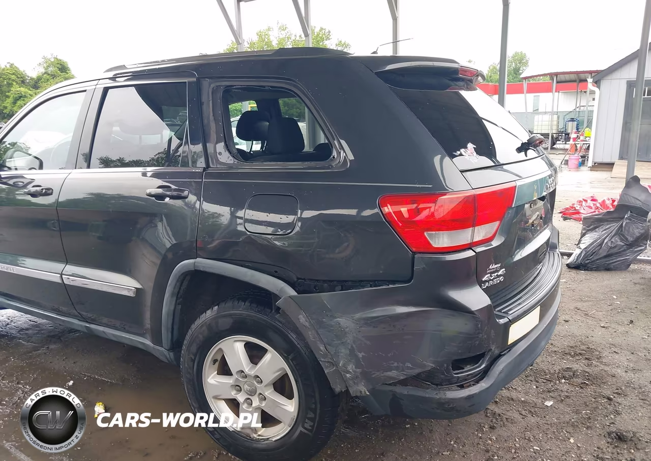 2011 Jeep Grand Cherokee Laredo VIN:1J4RR4GG2BC550769 - 6