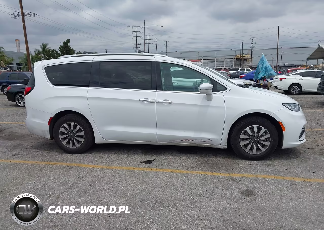 2021 Chrysler Pacifica Touring L VIN:2C4RC1BG4MR503041 - 13