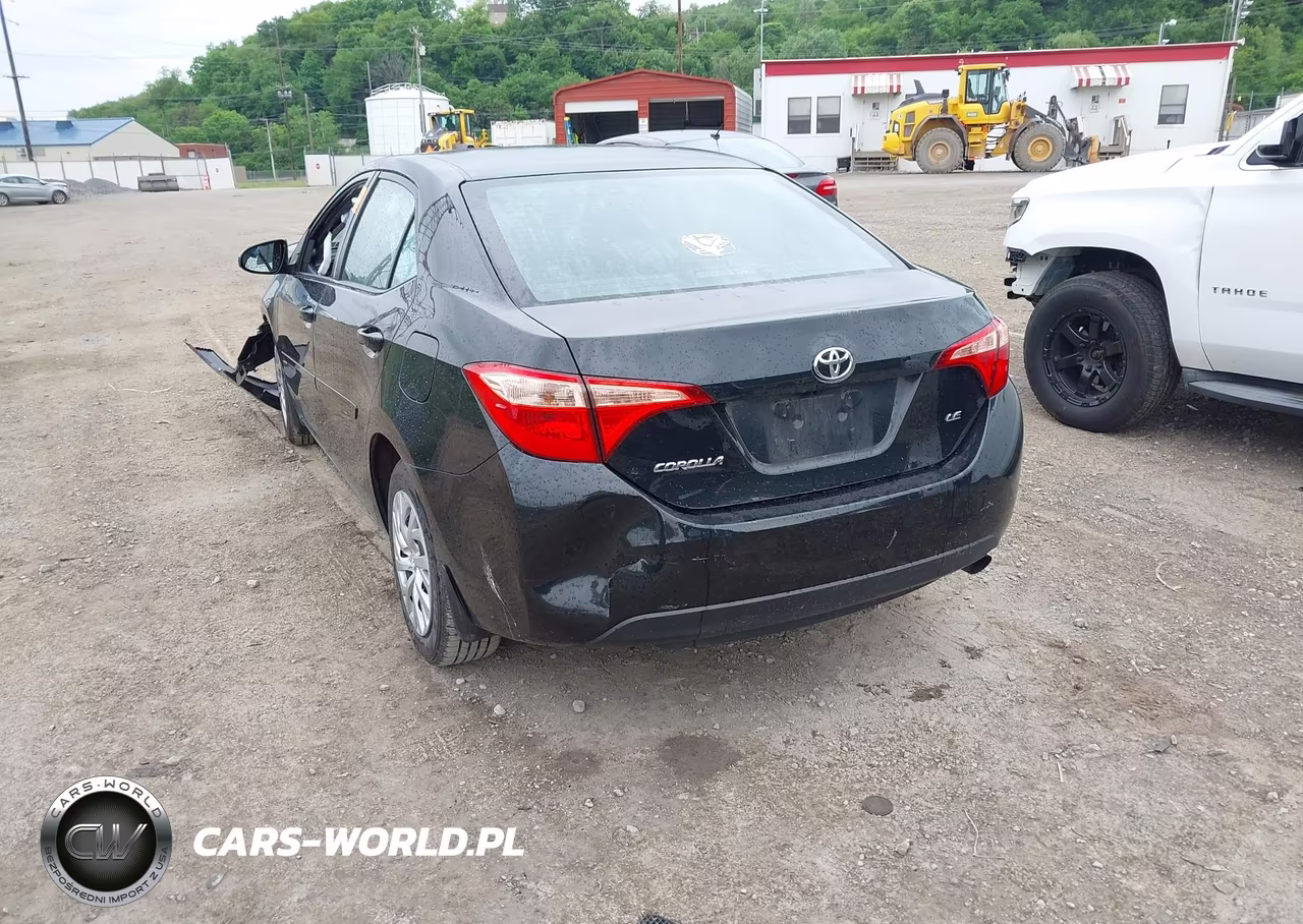 2017 Toyota Corolla Le VIN:2T1BURHE5HC900444 - 3