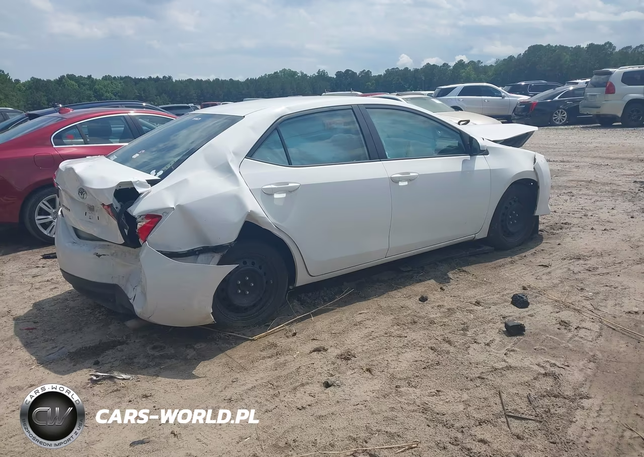 2017 Toyota Corolla Le VIN:2T1BURHE8HC800712 - 4